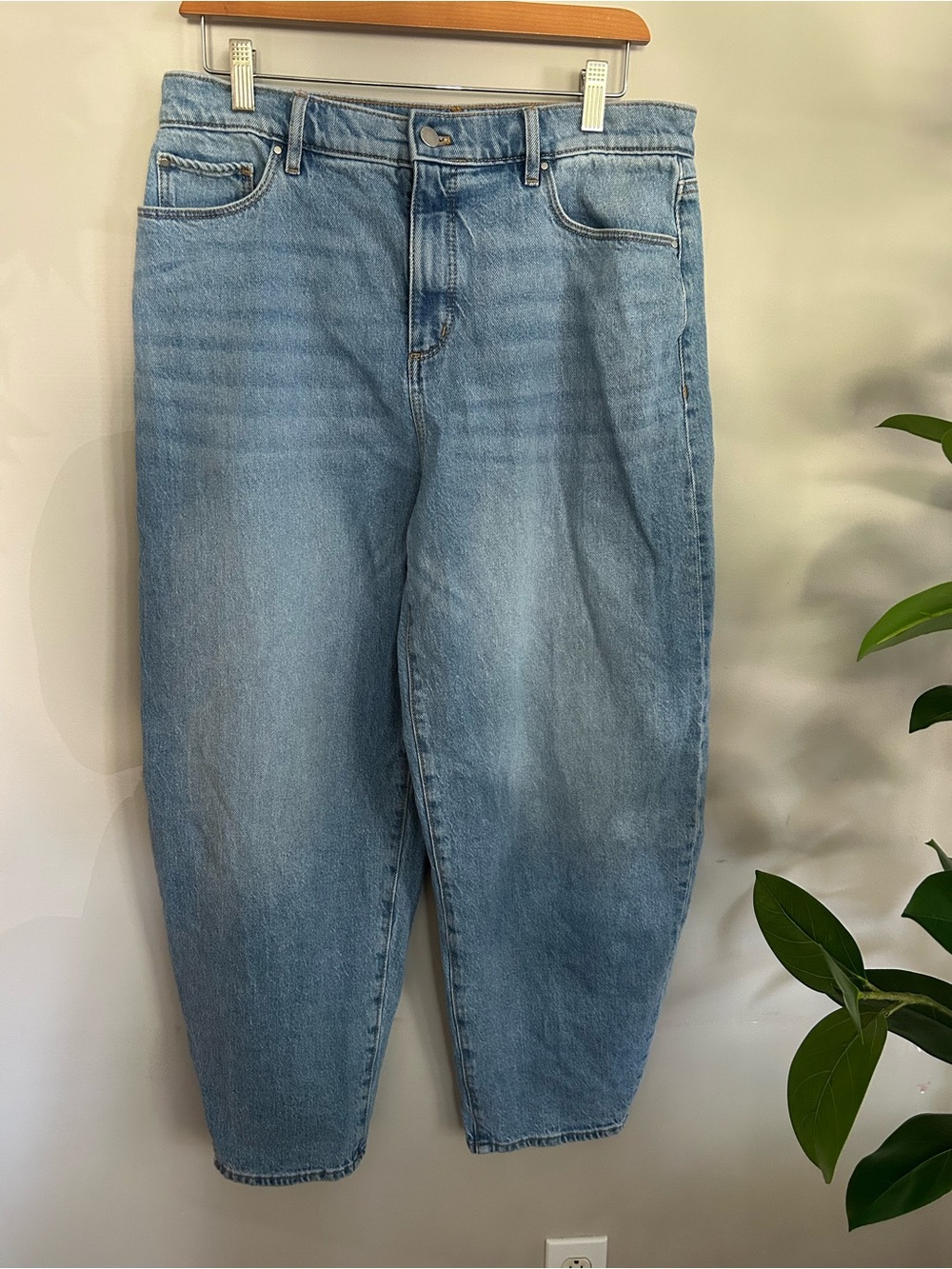 Ann Taylor High Rise Barrel Jeans